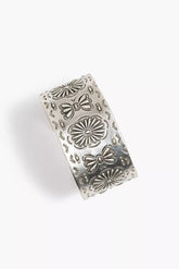 RIVER RANCH CONCHO CUFF