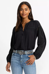 BUTTONDOWN BLOUSE WITH SLEEVE DARTS