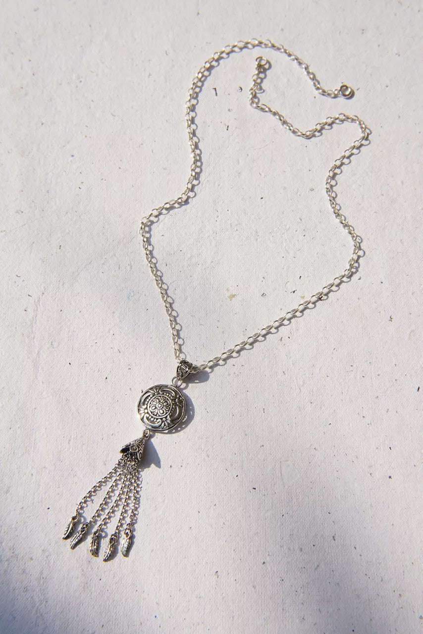 FLOWER BELL NECKLACE