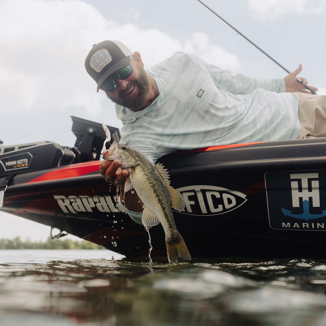 AFTCO Ocean Bound Hooded Performance Shirt Sand Grouper Camo