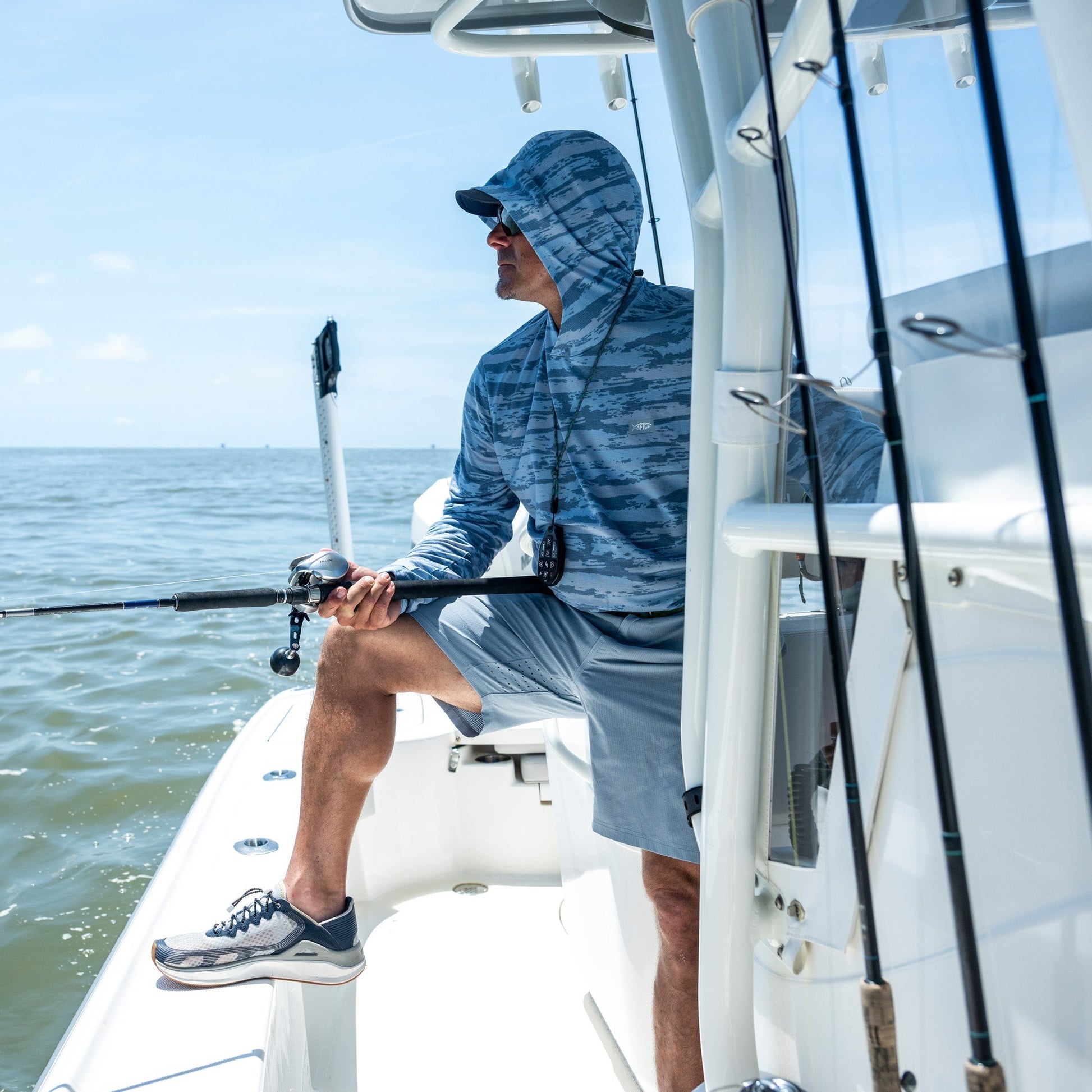 AFTCO Ocean Bound Hooded Performance Shirt Sand Grouper Camo