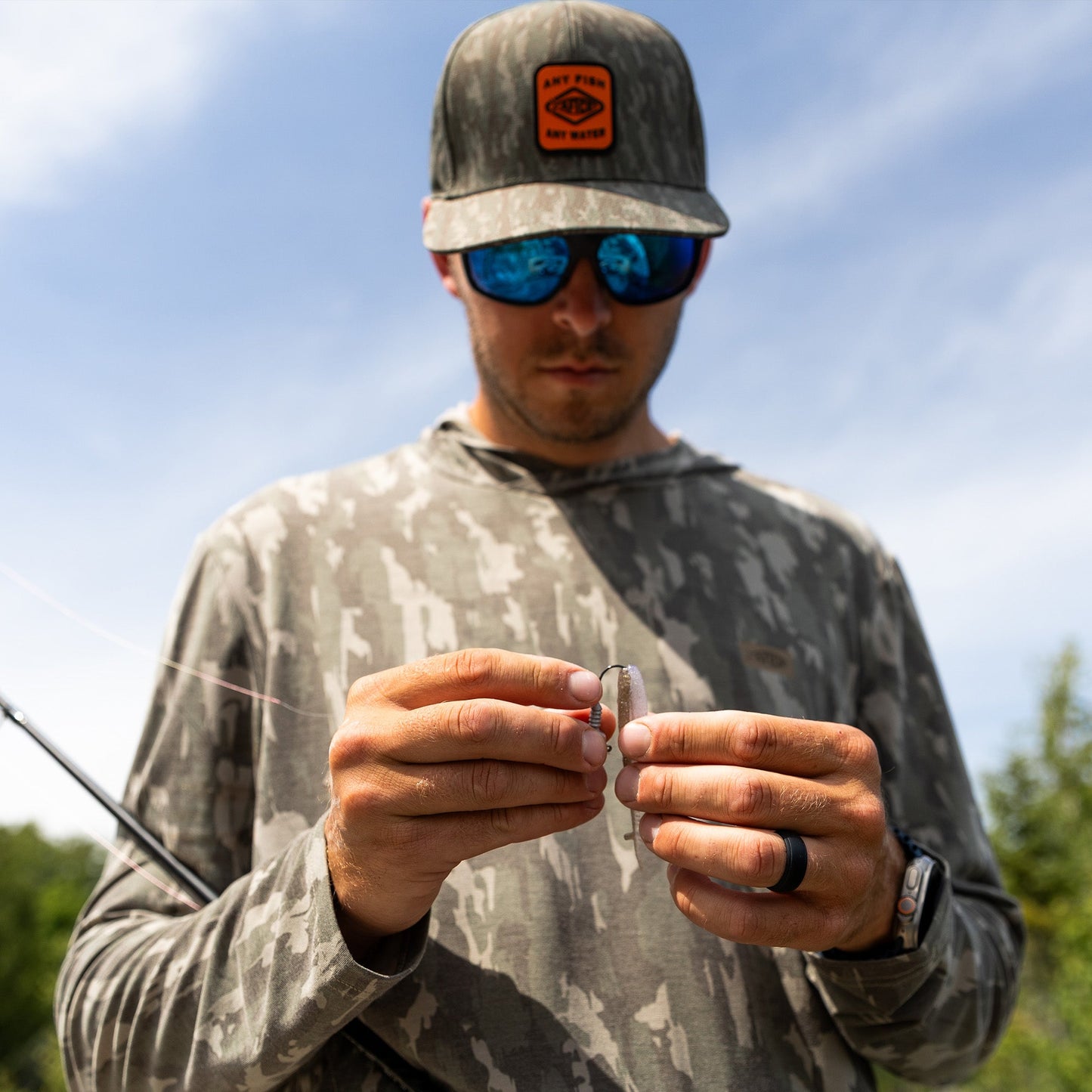 AFTCO Ocean Bound Hooded Performance Shirt Sand Grouper Camo