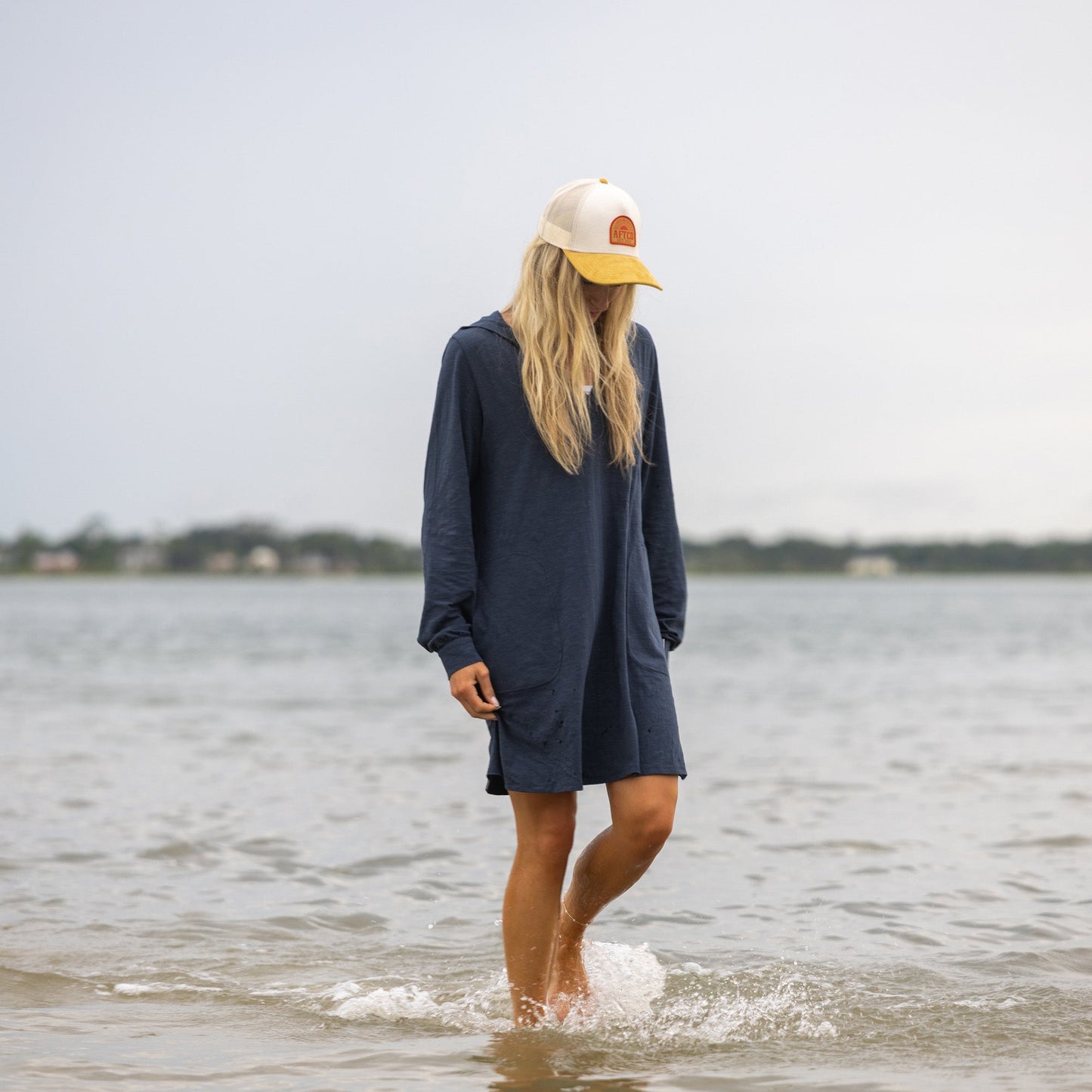 AFTCO Women's Cloud Knit Hooded Fishing Cover Up Ink Heather