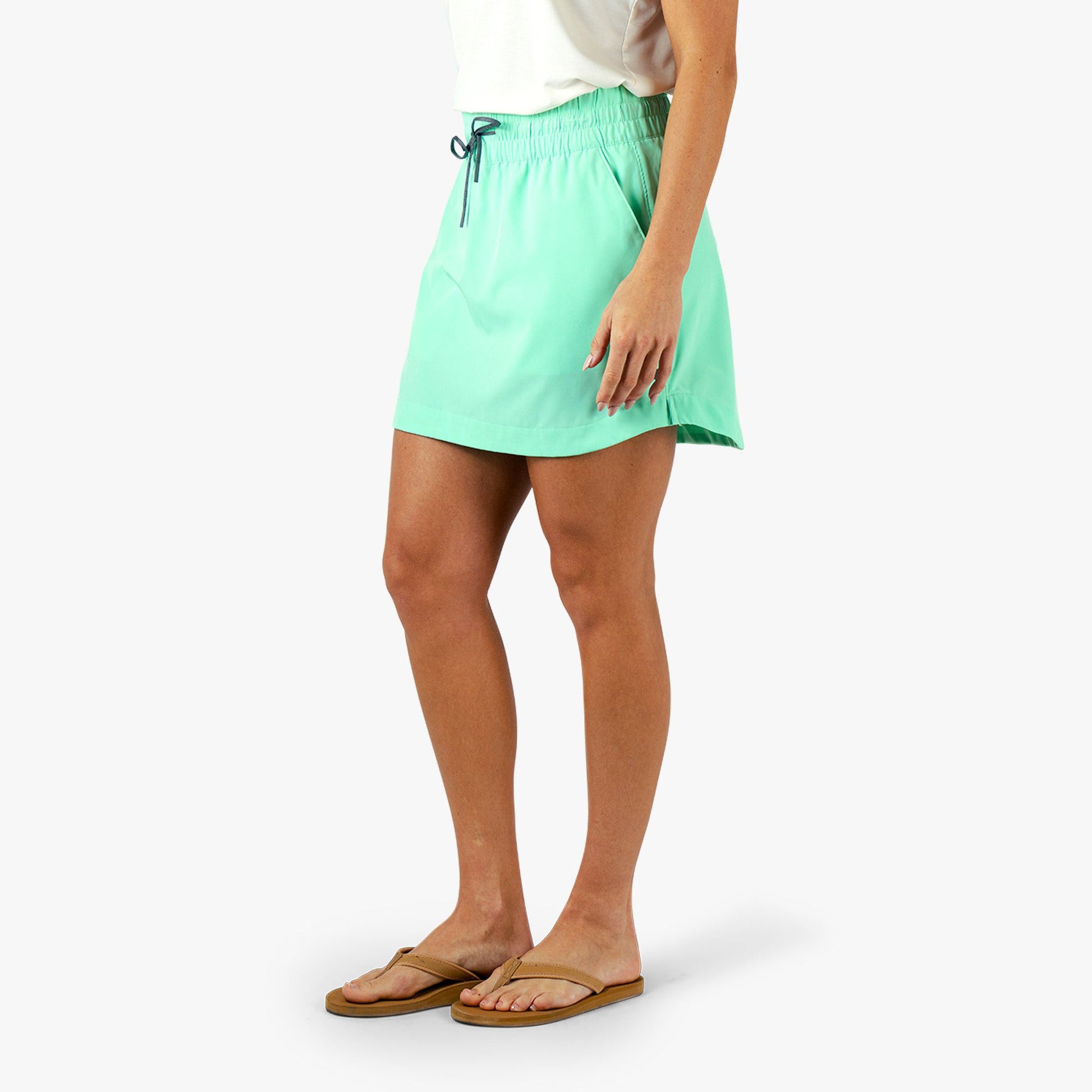 AFTCO Women's Strike Fishing Skort Beach Glass