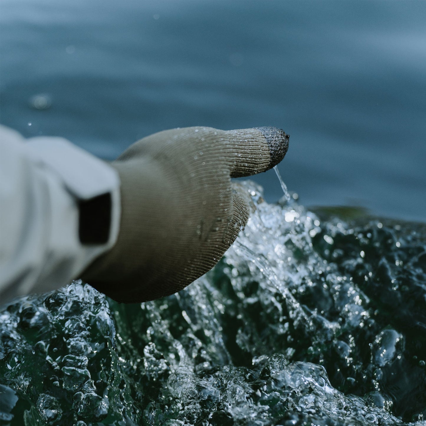AFTCO Breakwater Waterproof Fishing Gloves| AFTCO Steel