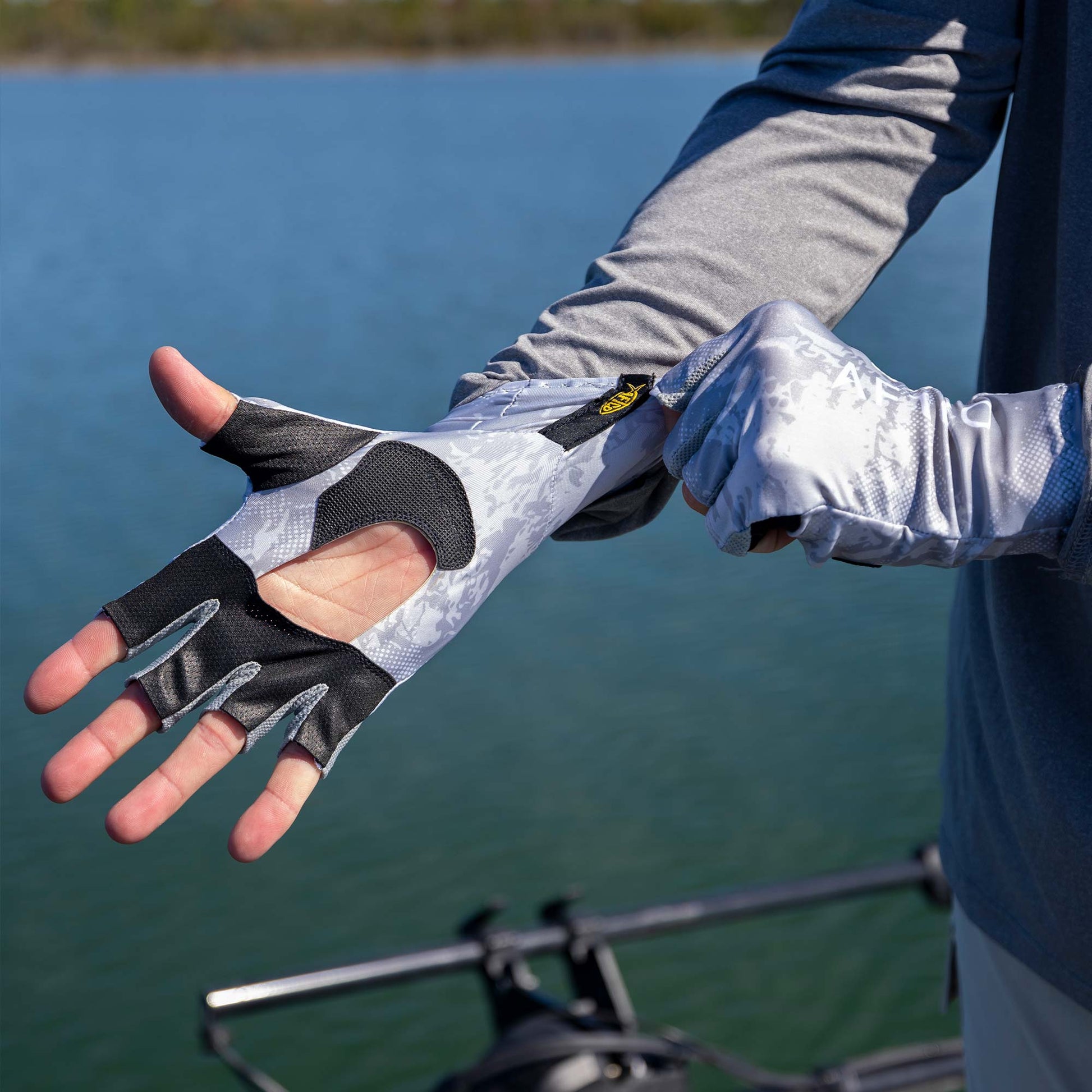 AFTCO Solago Sun Gloves Naval