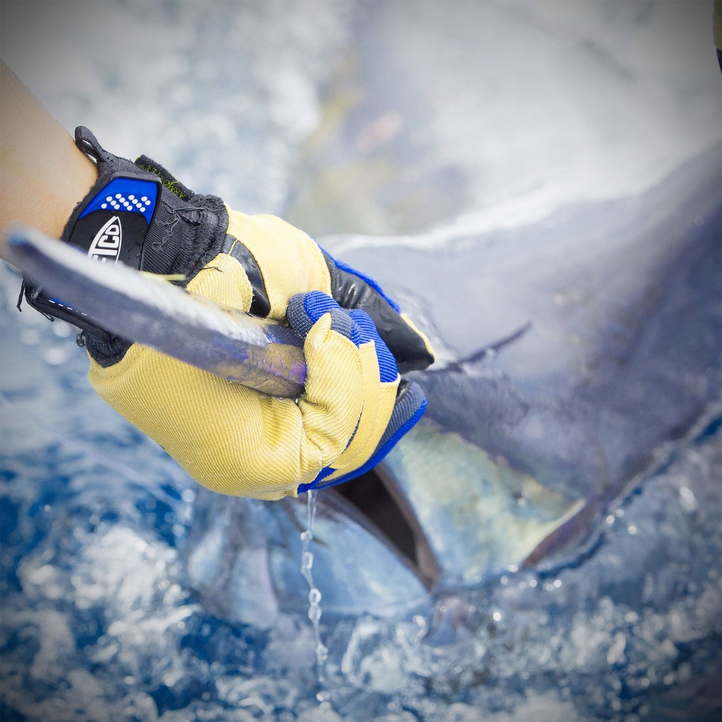 AFTCO Wire Max Salt Water Fishing Glove Blue