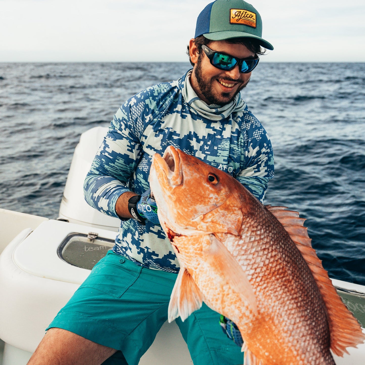 AFTCO Original Mens Fishing Shorts Long Latigo Bay